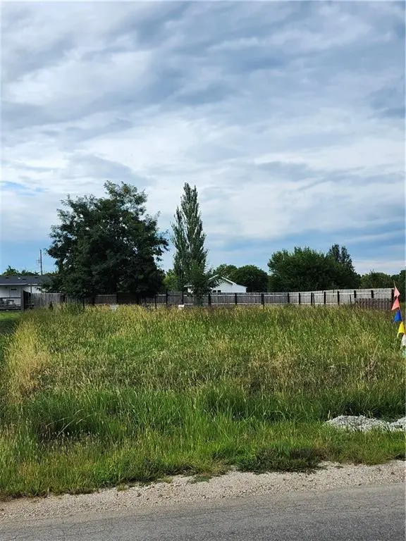 145 S Linn Valley DR, Linn Valley, KS 66040