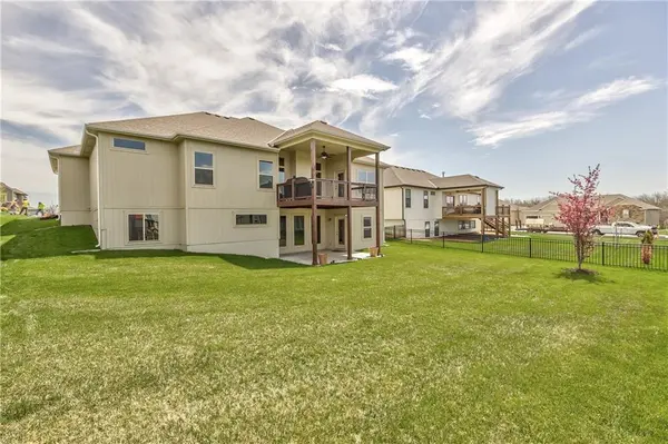 18908 Corbin ST, Spring Hill, KS 66983