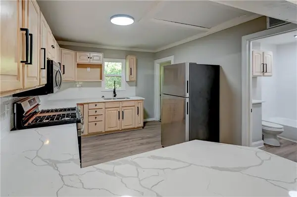 6212 Eugene Field RD, Kansas City, MO 64119