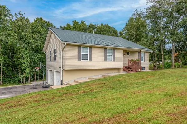 615 SE 145th RD, Warrensburg, MO 64093