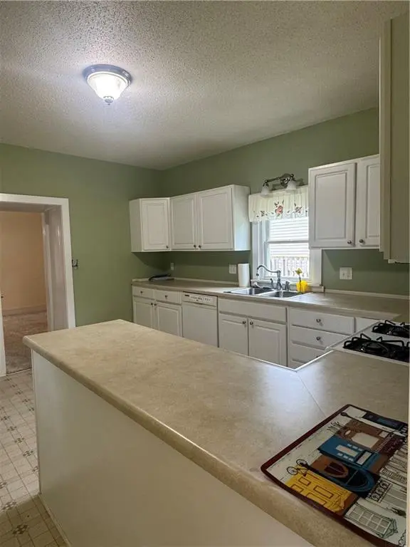 121 S Myrtle AVE, Excelsior Springs, MO 64024