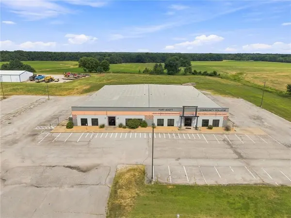 274 N Industrial DR, Pittsburg, KS 66762