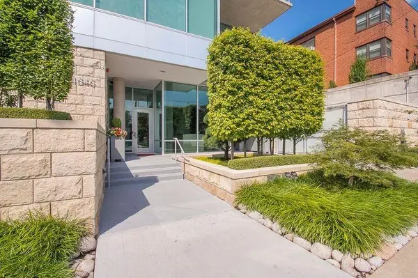 4646 Broadway ST #1S, Kansas City, MO 64112