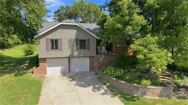 1005 Plaza PL, Warrensburg, MO 64093