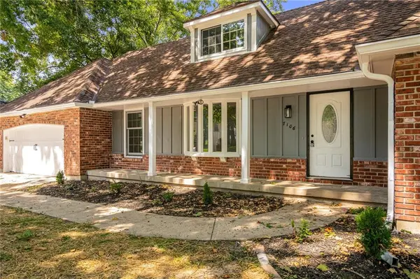 7106 E 127th ST, Grandview, MO 64083