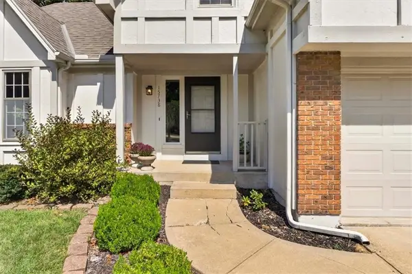 15738 W 148th TER, Olathe, KS 66062