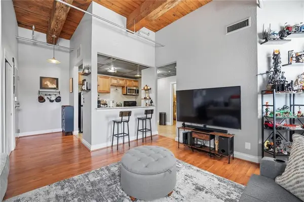 609 Central ST #1306, Kansas City, MO 64105