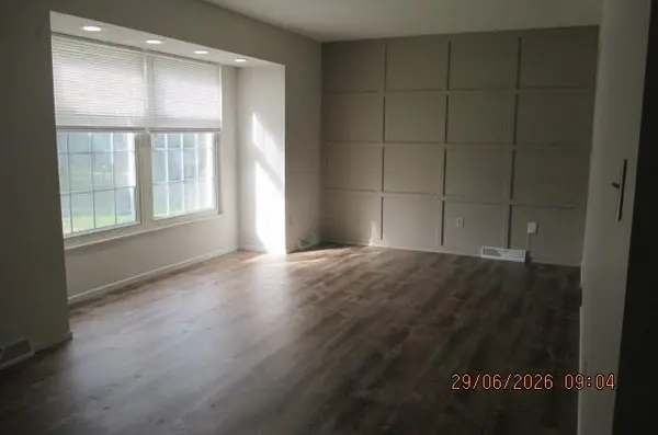 1001 NW Canterbury RD, Blue Springs, MO 64015