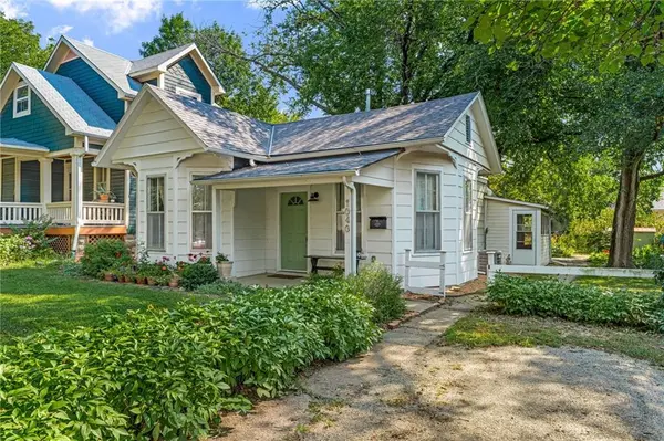 1040 Pennsylvania ST, Lawrence, KS 66044