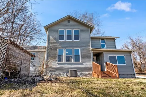 1314 Atchison ST, Atchison, KS 66002