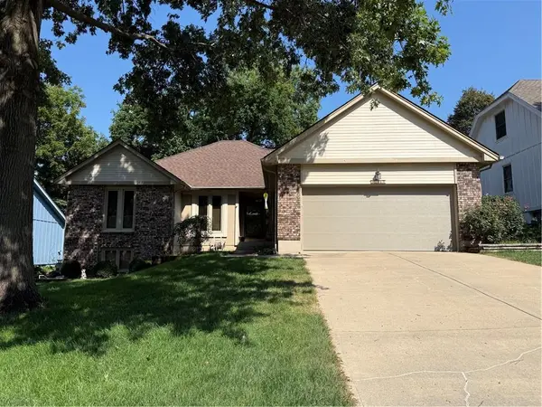 11417 Marty ST, Overland Park, KS 66210