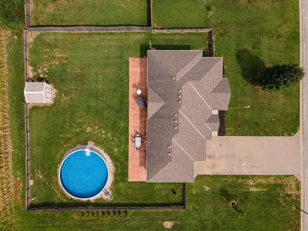 104 Harlequin DR, Adrian, MO 64720