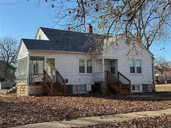 231 W 4th ST, Junction City, KS 66441