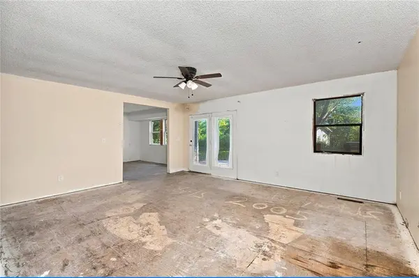 25791 Columbia RD, Paola, KS 66071