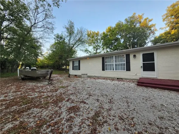 133 Timber Valley DR, Linn Valley, KS 66040