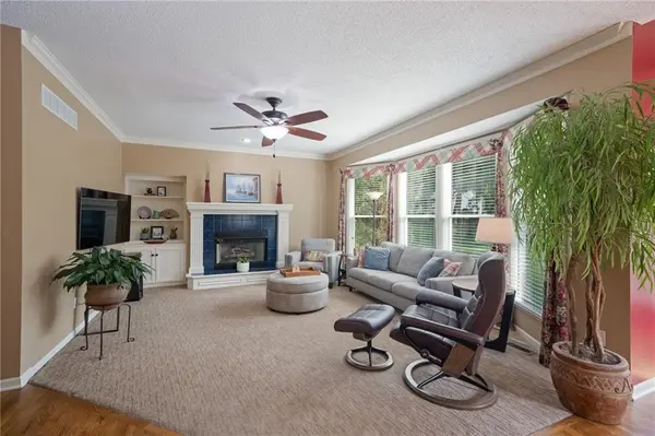 12233 S Gallery ST, Olathe, KS 66062