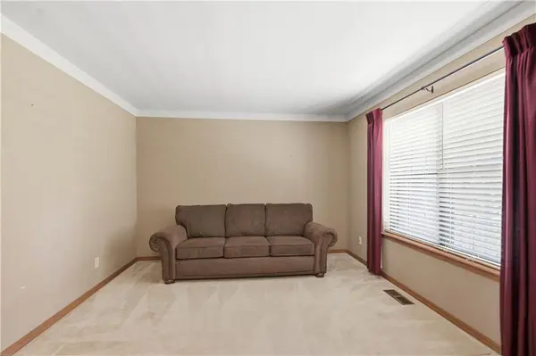 136 Westfield RD, Pittsburg, KS 66762