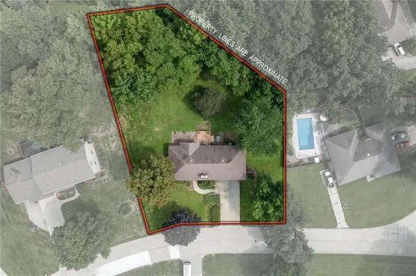 25 Stonecrest DR, St Joseph, MO 64506