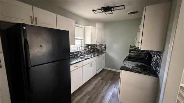 9106 E 72nd TER, Raytown, MO 64133