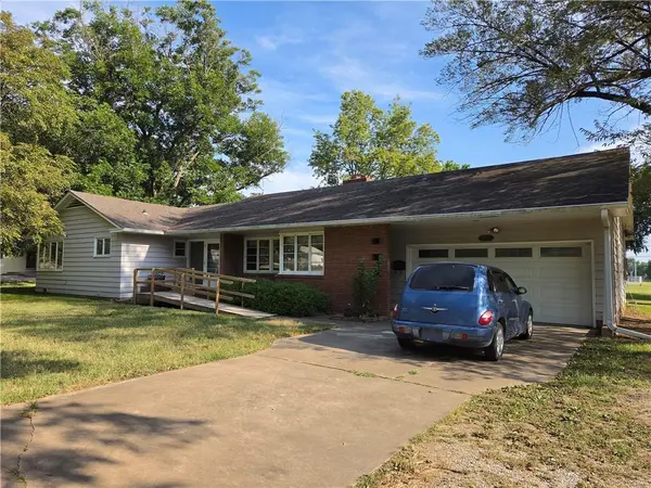 1200 Washington ST, Fredonia, KS 66736