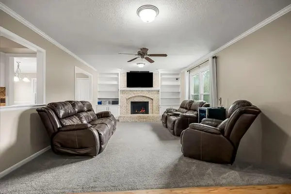 15855 Gardner West RD, Gardner, KS 66030