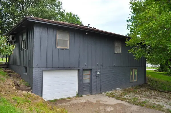 100 Patsandene ST, King City, MO 64463