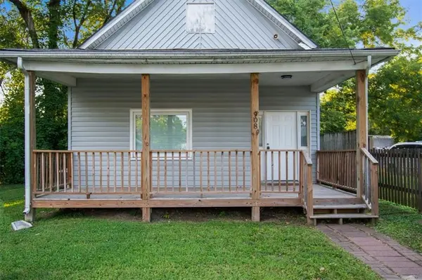908 N High ST, Sugar Creek, MO 64054