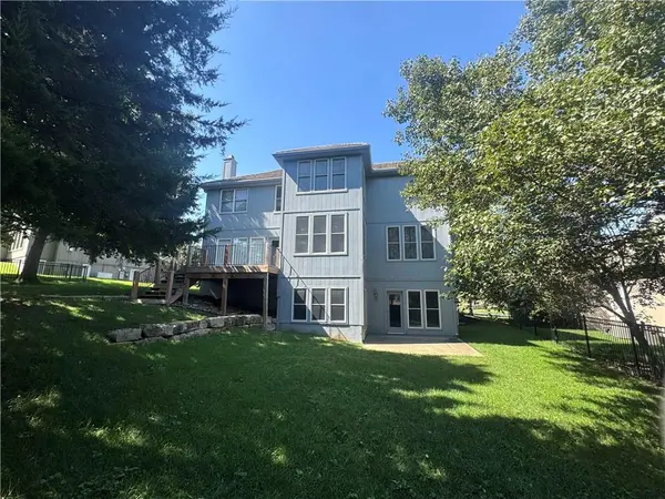 21221 W 81st PL, Lenexa, KS 66220