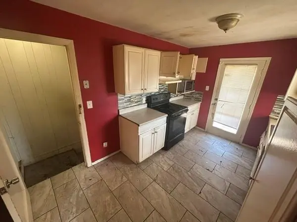 3621 E 46TH TER, Kansas City, MO 64130