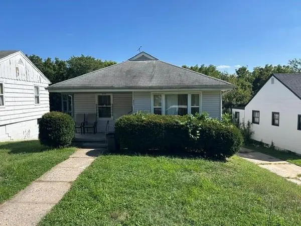 3621 E 46TH TER, Kansas City, MO 64130