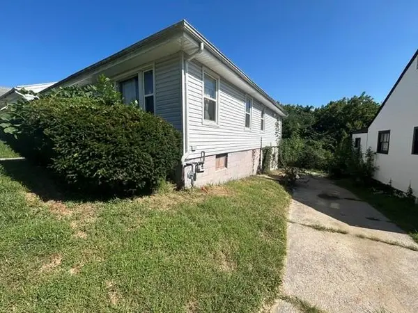 3621 E 46TH TER, Kansas City, MO 64130