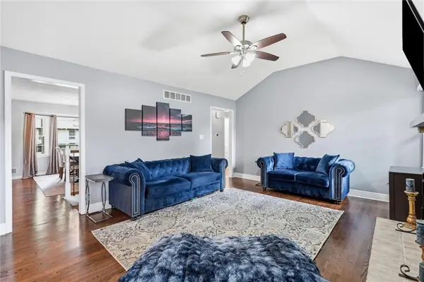 7228 Woodward ST, Overland Park, KS 66204