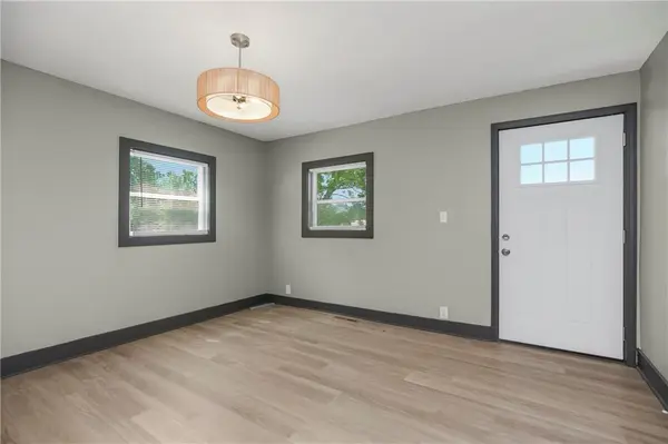 8605 Wayne AVE, Kansas City, MO 64131