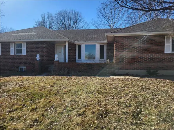 20100 S ST RT J HWY, Peculiar, MO 64078