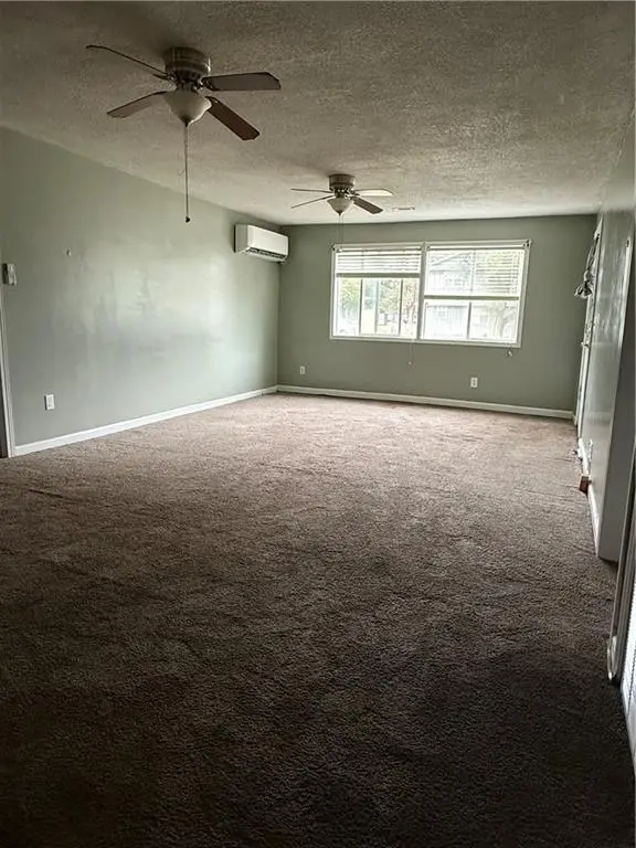 923 E Walnut ST, Rich Hill, MO 64779