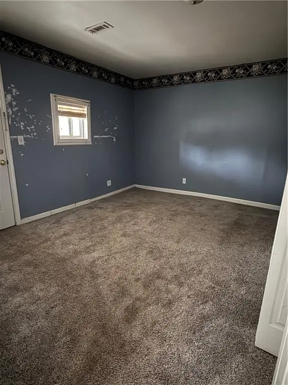 923 E Walnut ST, Rich Hill, MO 64779