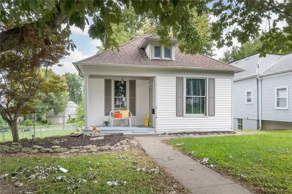 2711 Mitchell AVE, St Joseph, MO 64507