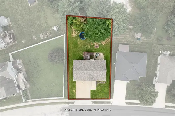 2603 Meadow Ridge DR, St Joseph, MO 64504