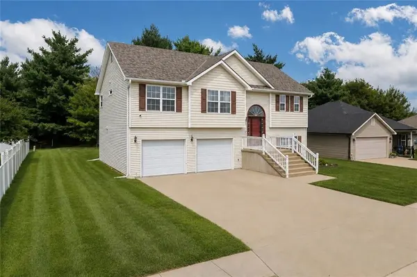 2603 Meadow Ridge DR, St Joseph, MO 64504