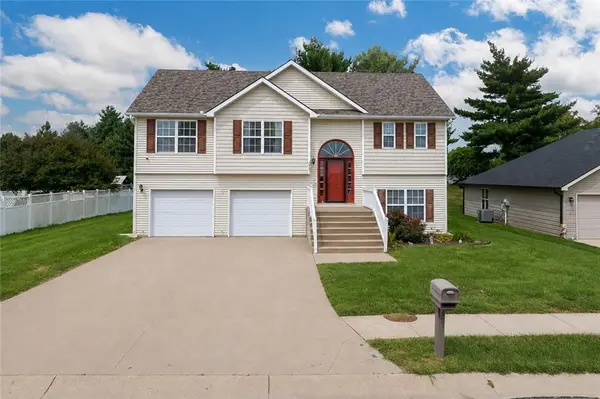 2603 Meadow Ridge DR, St Joseph, MO 64504