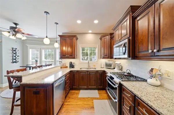 5125 Roundtree ST, Shawnee, KS 66226