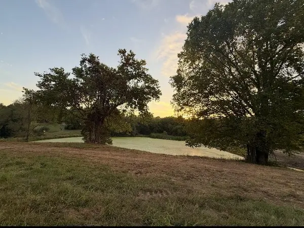 1551 NE Woods Chapel RD, Lee's Summit, MO 64064