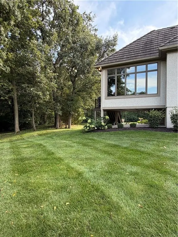 5303 W 124th CT, Overland Park, KS 66209