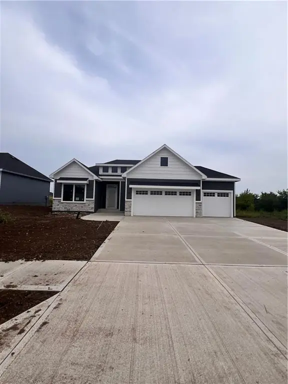16367 Baxter ST, Gardner, KS 66030