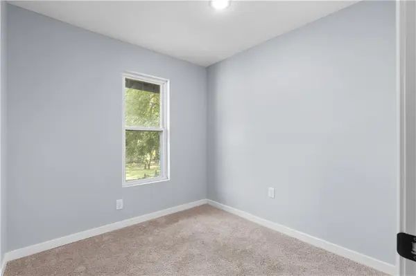 4535 Waverly AVE, Kansas City, KS 66104
