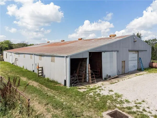 21505 E 163rd ST, Greenwood, MO 64034