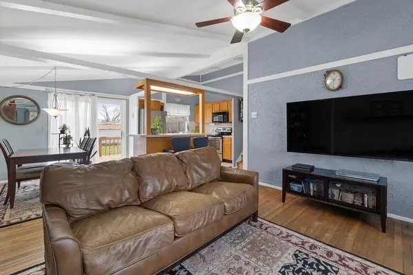 5613 N Euclid AVE, Gladstone, MO 64118