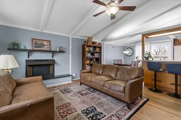 5613 N Euclid AVE, Gladstone, MO 64118