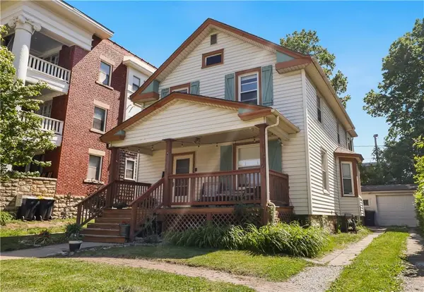 3911 Central ST, Kansas City, MO 64111