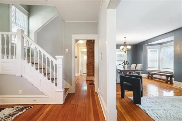 3911 Central ST, Kansas City, MO 64111